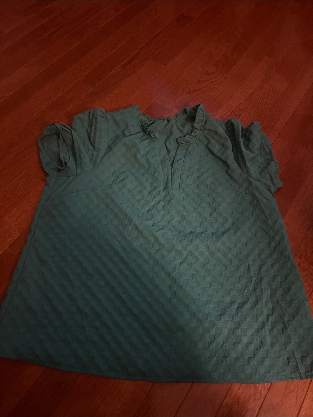 Textured Short Sleeve Women's Top in green size 0xL
